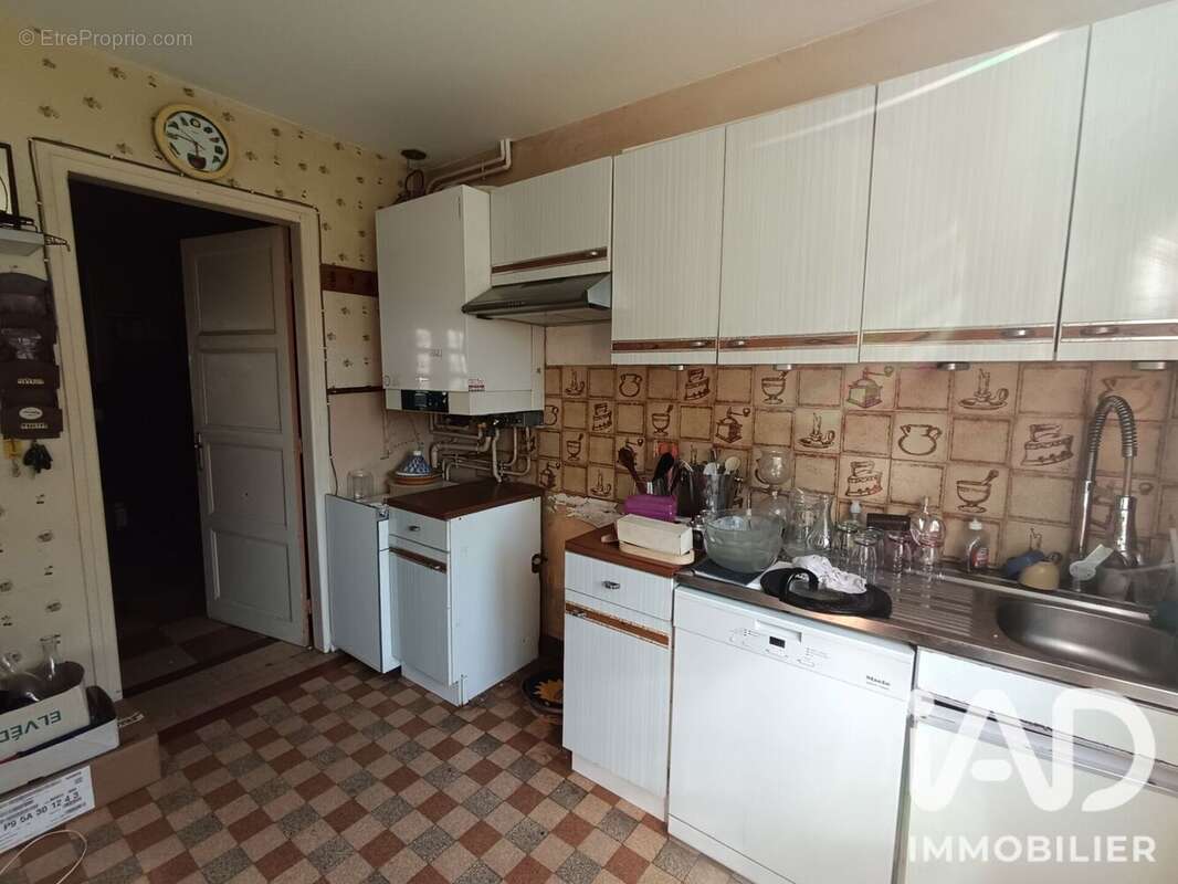 Maison 99 m² à La Chaussee-Tirancourt  - photo 8