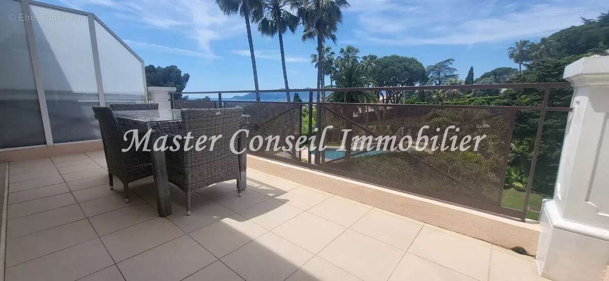 Appartement à CANNES