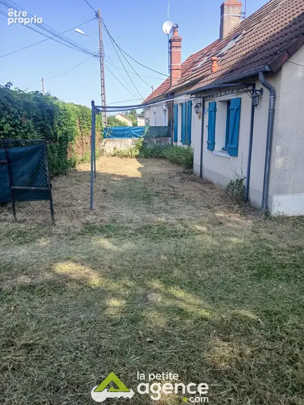Maison 3 pièces 75 m² à vendre à La Guerche-Sur-L'aubois (18150) - photo 2