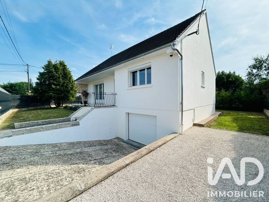 Photo 1 - Maison à VIC-SUR-AISNE