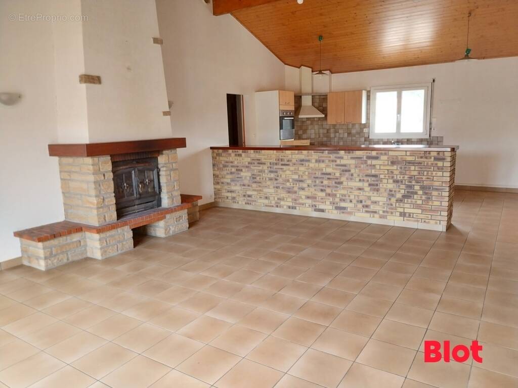 Maison 104 m² à Saint-Brevin-Les-Pins  - photo 2