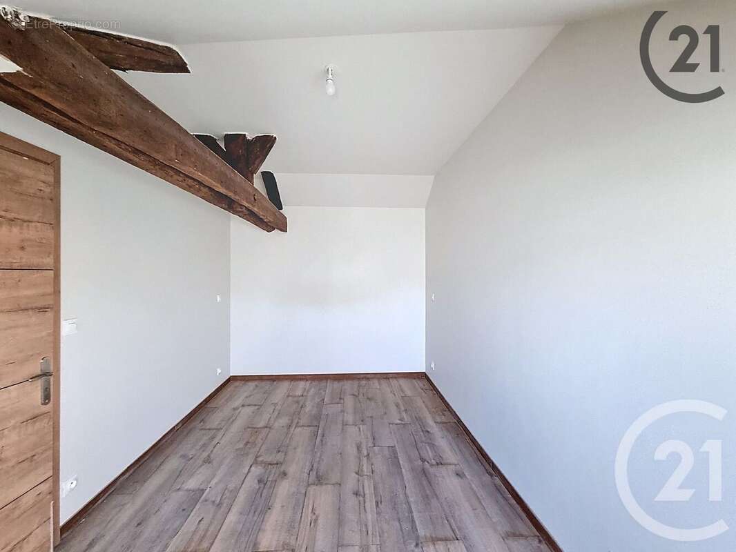 Appartement à BRIE-COMTE-ROBERT