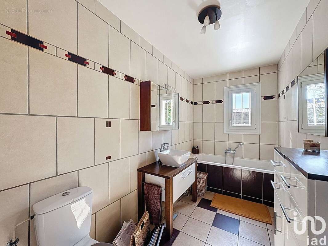 Photo 7 - Maison à CHAUCONIN-NEUFMONTIERS