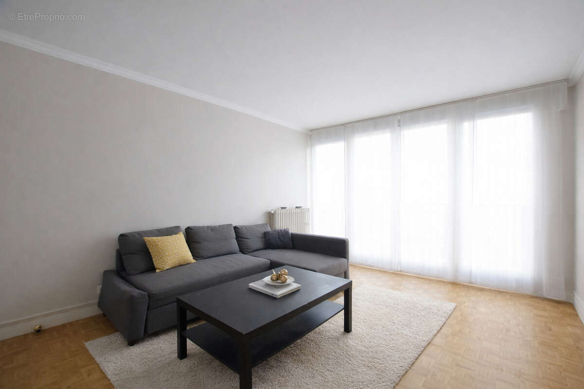 Appartement à MONTROUGE