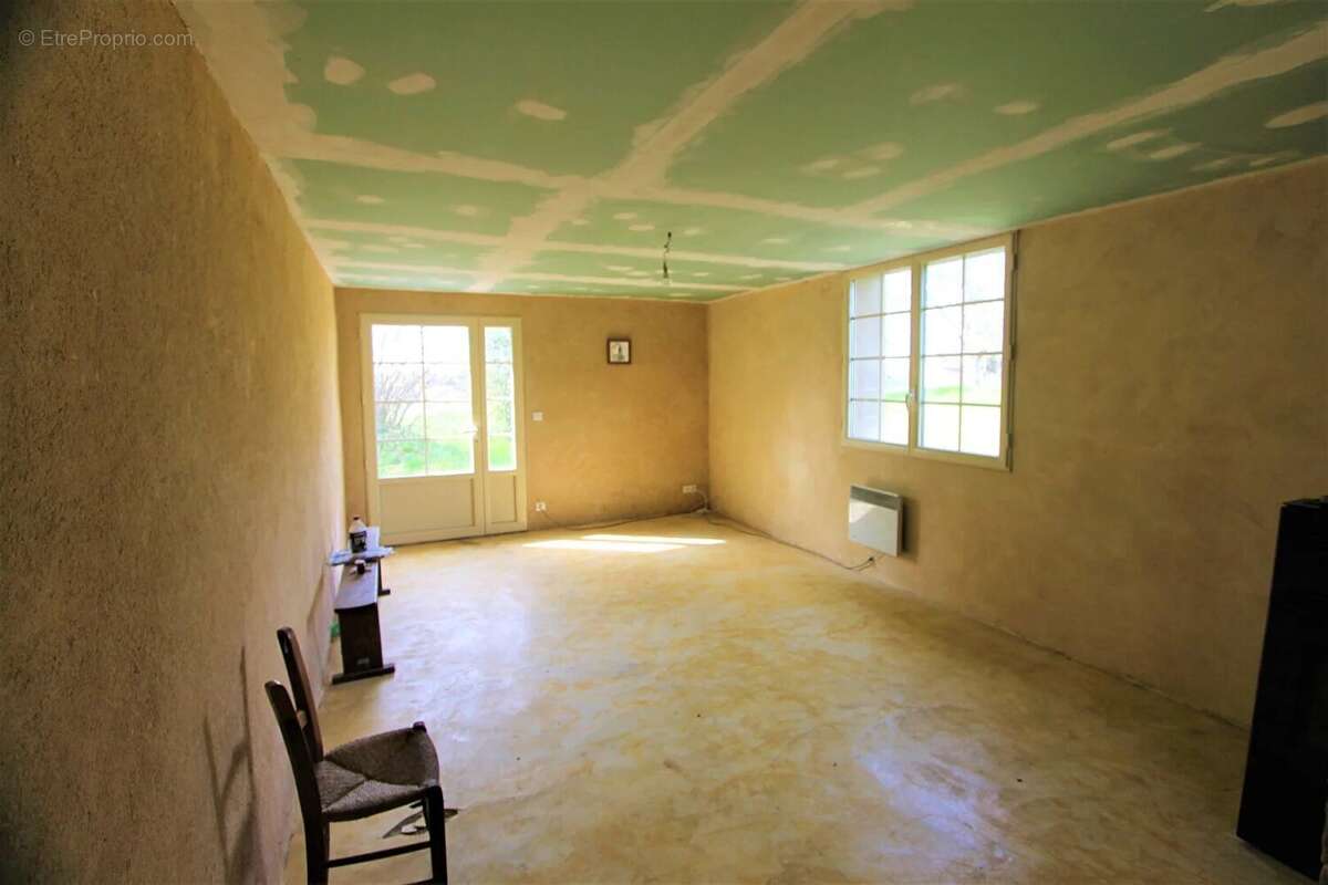 Maison à SAINT-AUBIN-DE-LANQUAIS