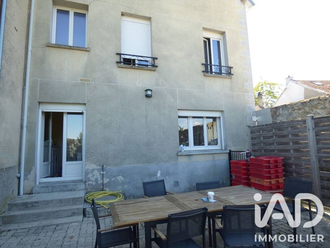 Photo 1 - Maison à MAREUIL-LE-PORT