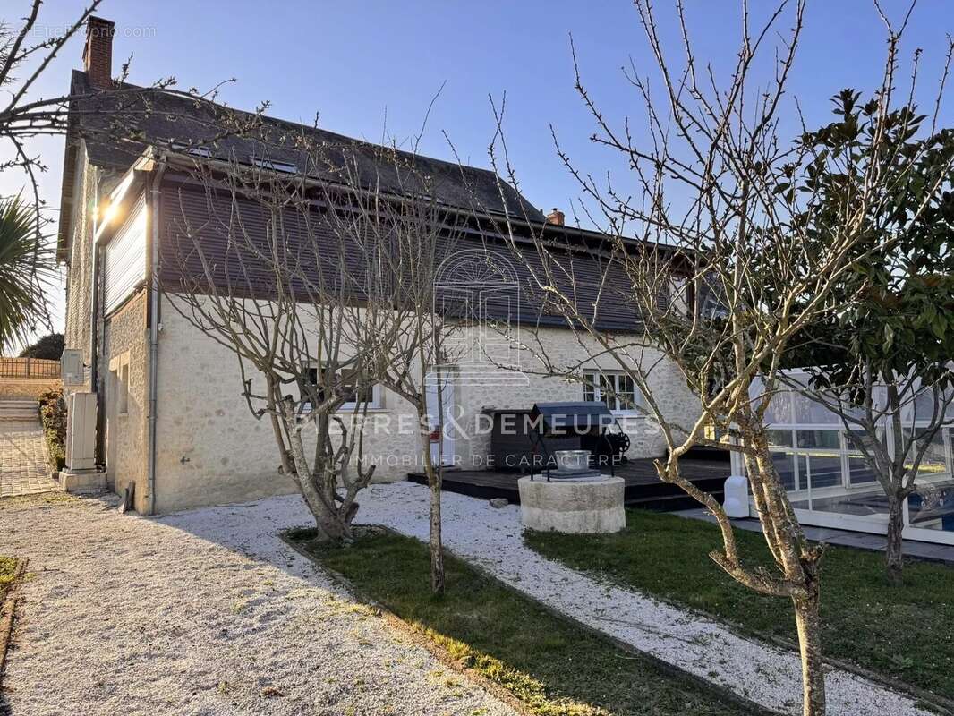 Maison à SAINTE-THORETTE