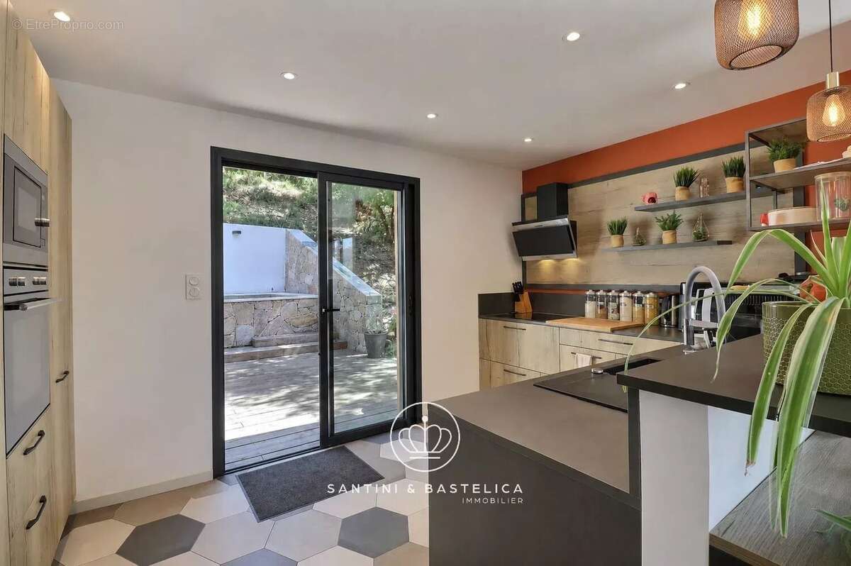 Villa contemporaine avec piscine et dépendance à Pietralba – Ajaccio - photo 7