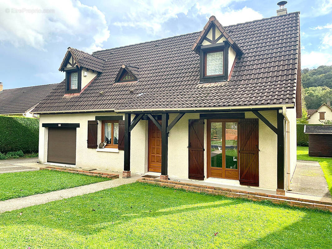 Maison à SAINT-LEGER-DU-BOURG-DENIS
