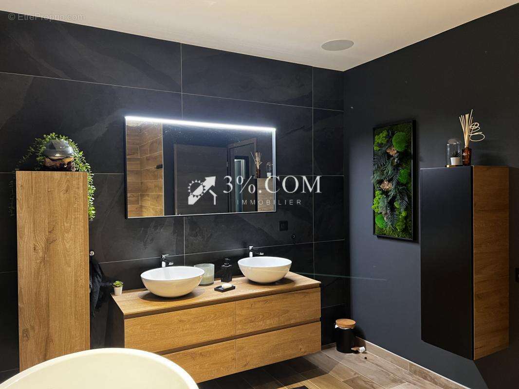 Maison à XERMAMENIL