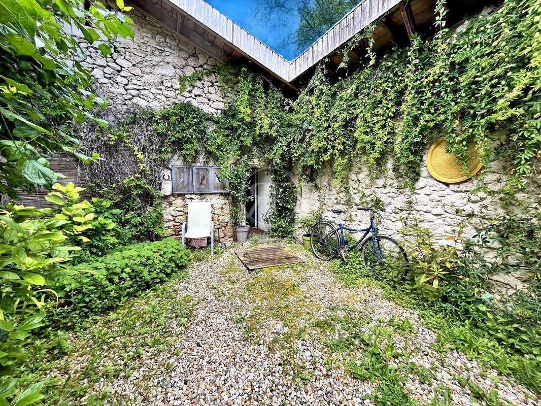 Maison à LUSSAC