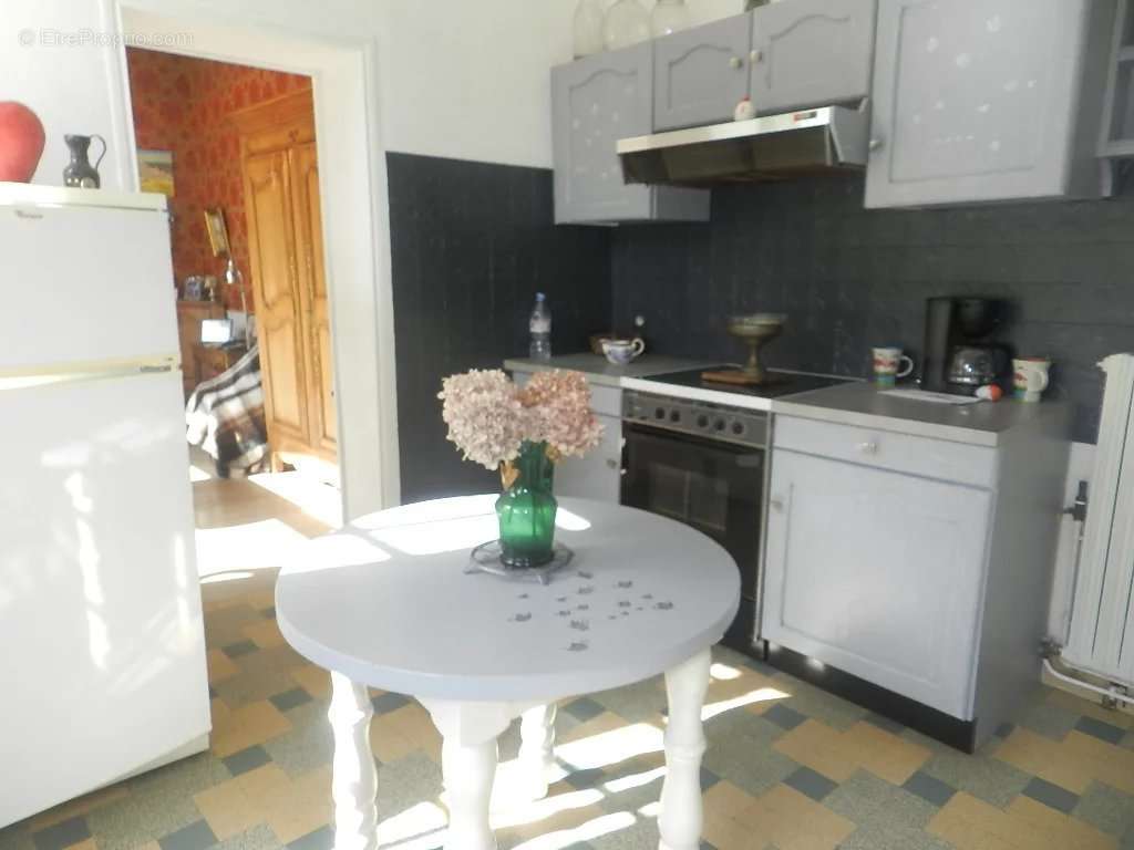 Maison à SAINT-PIERRE-SUR-DIVES