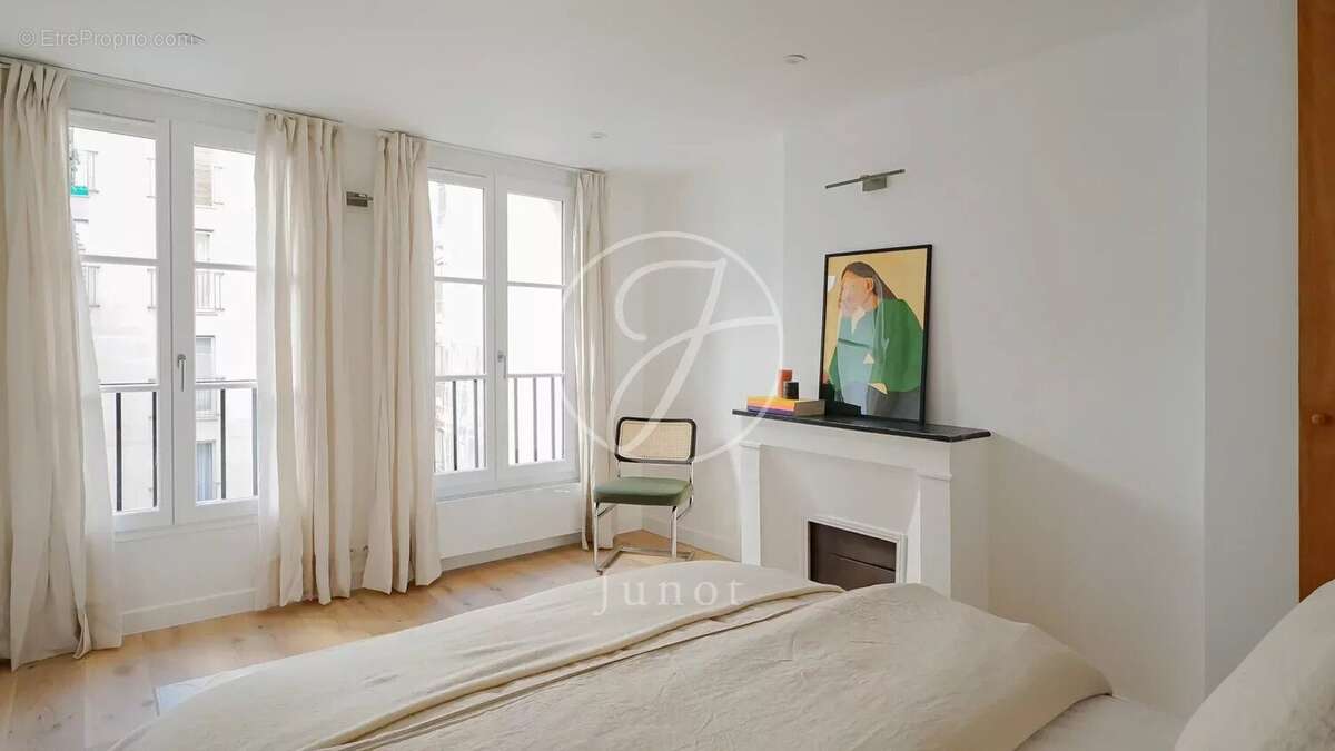Appartement à PARIS-4E