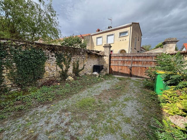 Maison à SAINT-POMPAIN