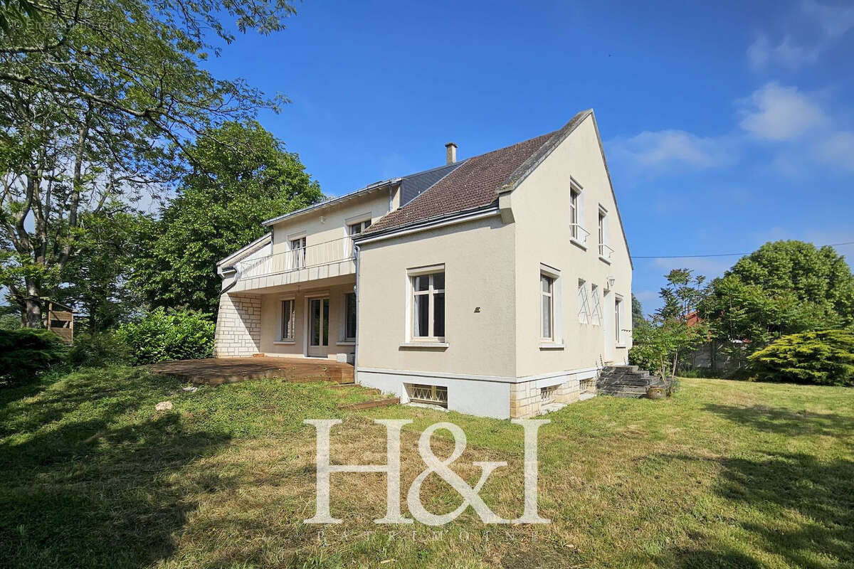 Maison à BONNEUIL-MATOURS