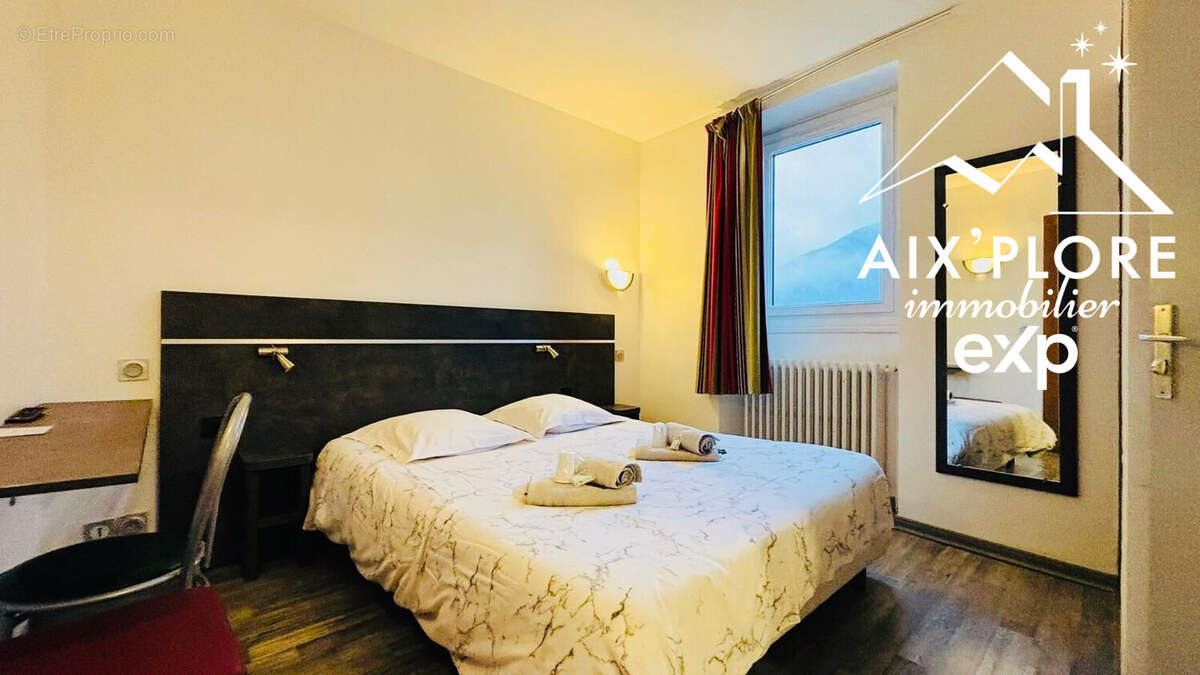 Autre à LA CHAMBRE