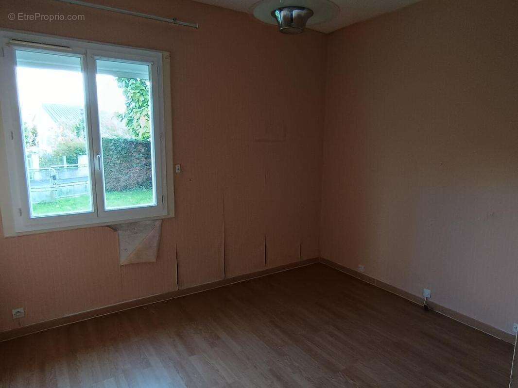 Maison à SAINT-SEURIN-SUR-L'ISLE