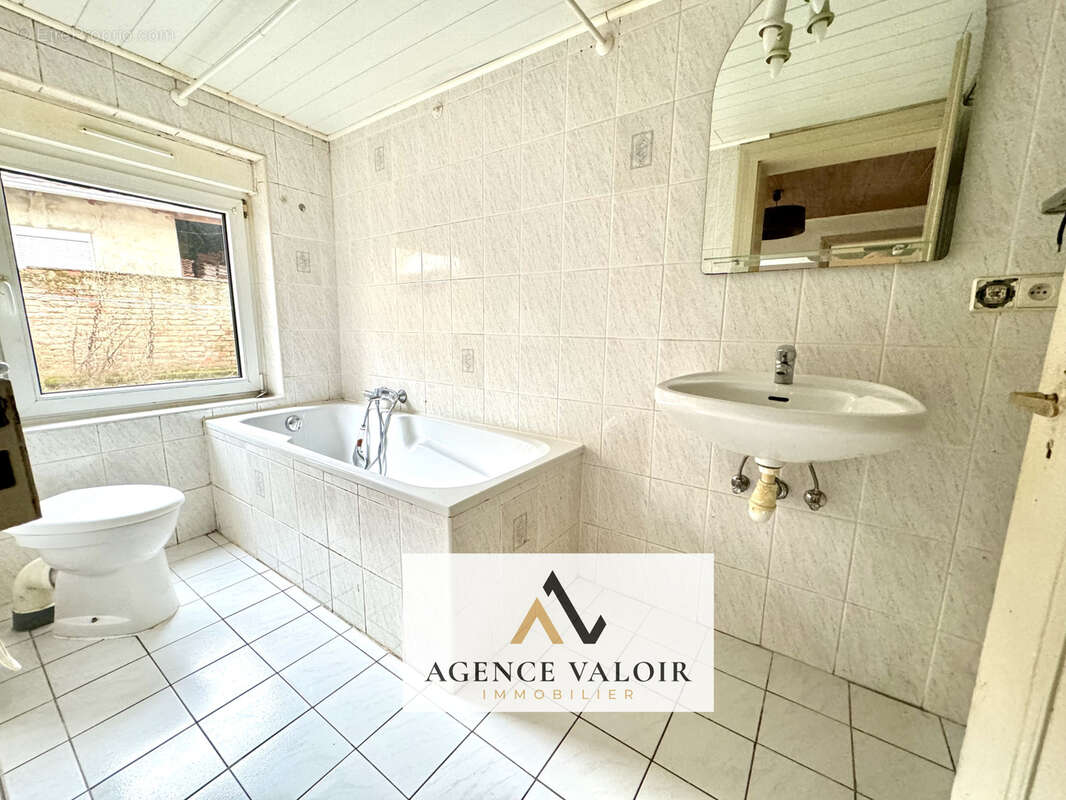 Sarralbe - maison de ville - 160m2 - 4 chambres - photo 13