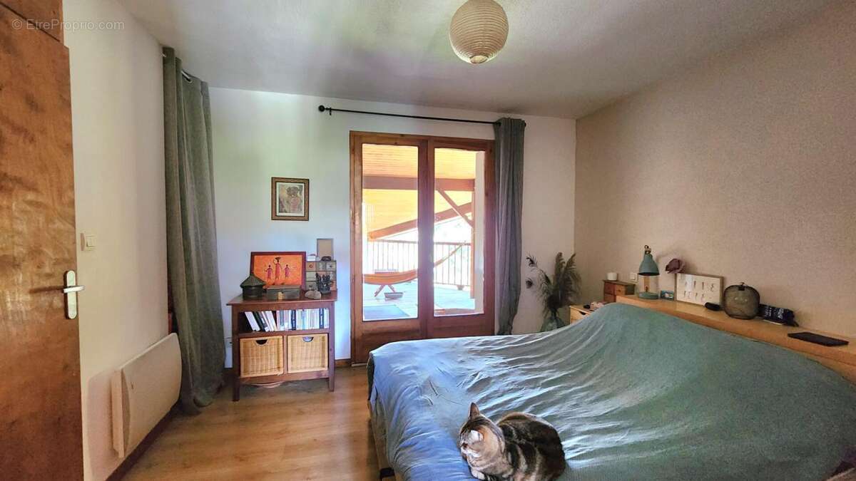 Ensemble immobilier 443m² - grange 200m² - terrain 1291m² - photo 6
