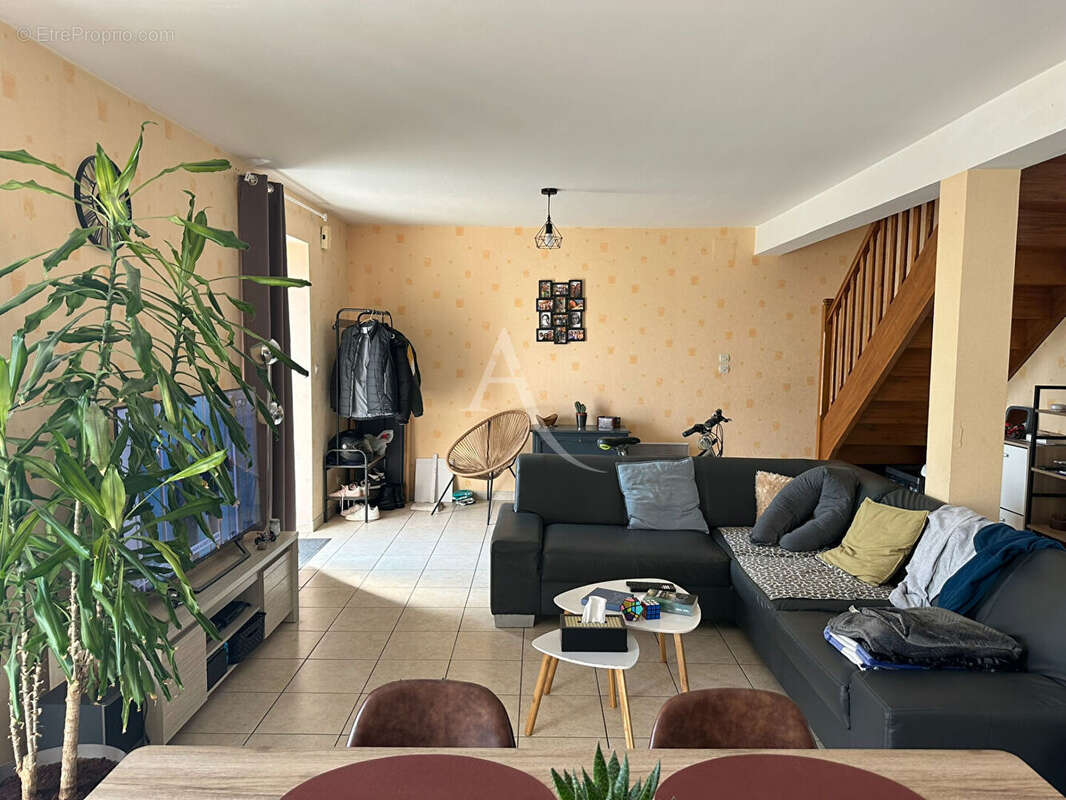 Maison à DOUE-LA-FONTAINE