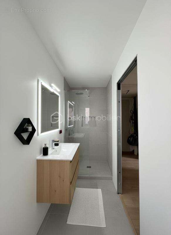 Studio entièrement renové + parking – aix-les-bains - photo 3