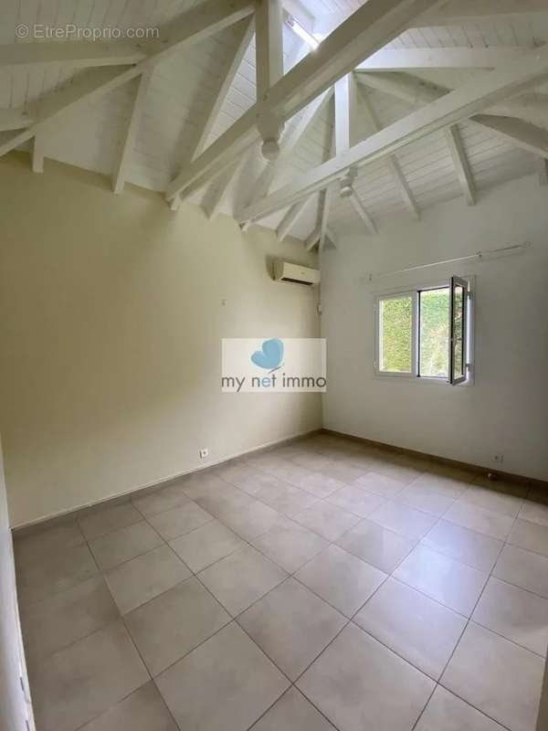 Maison à PETIT-BOURG