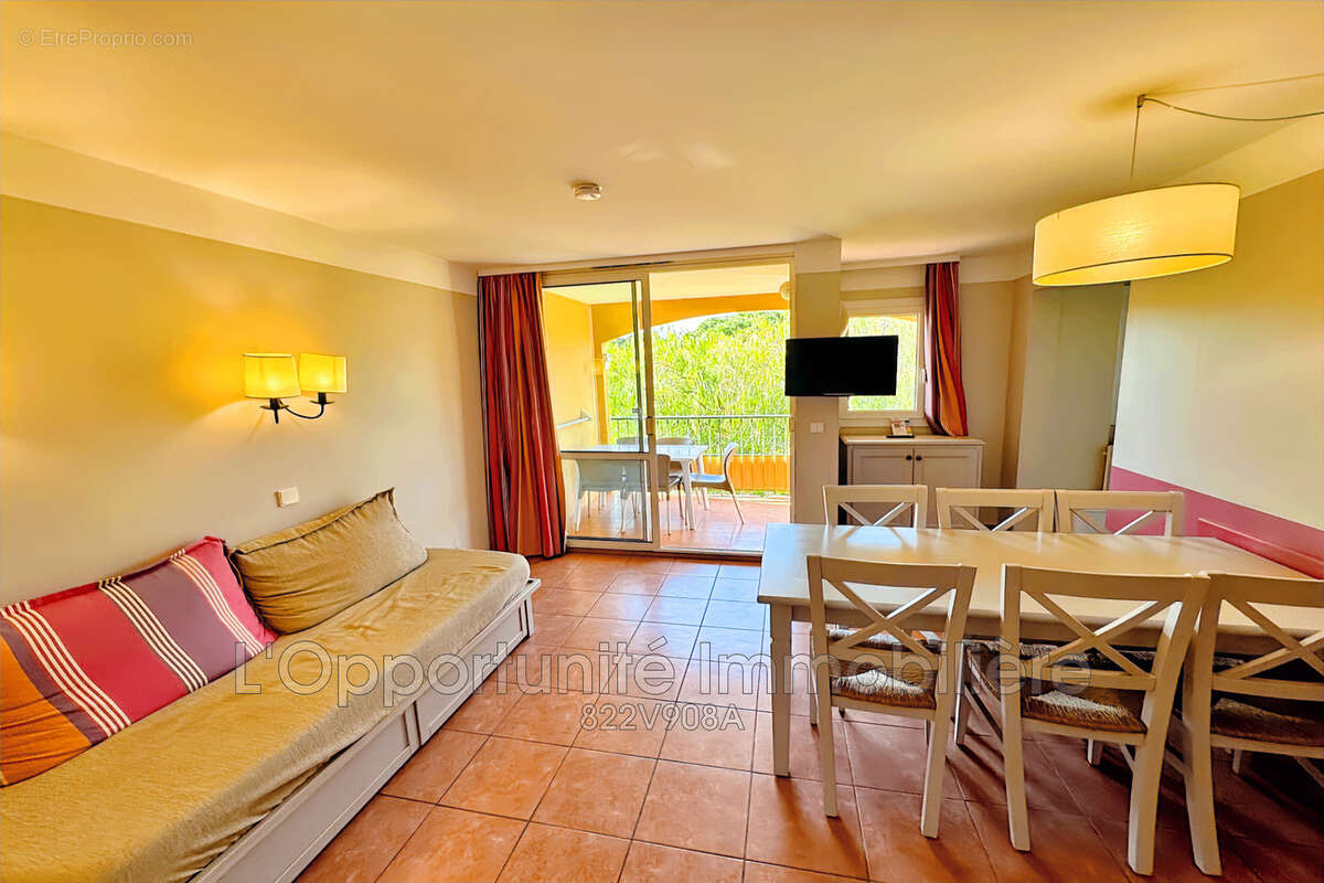 Appartement à MANDELIEU-LA-NAPOULE