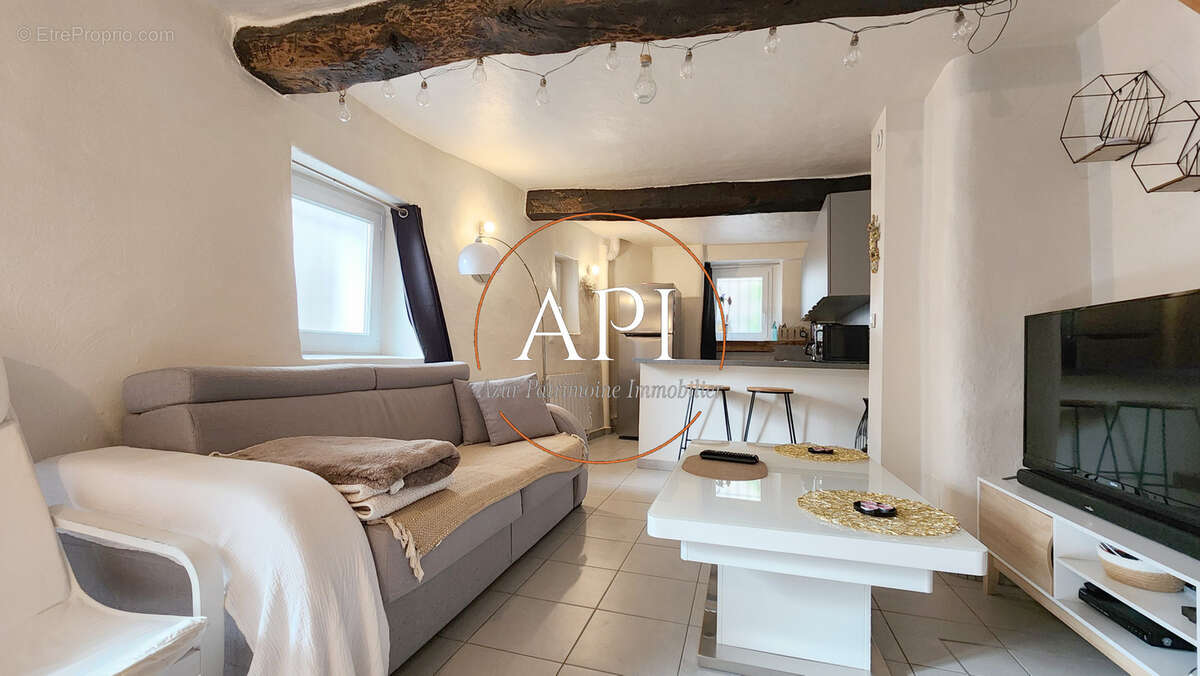 Maison à TOURRETTES