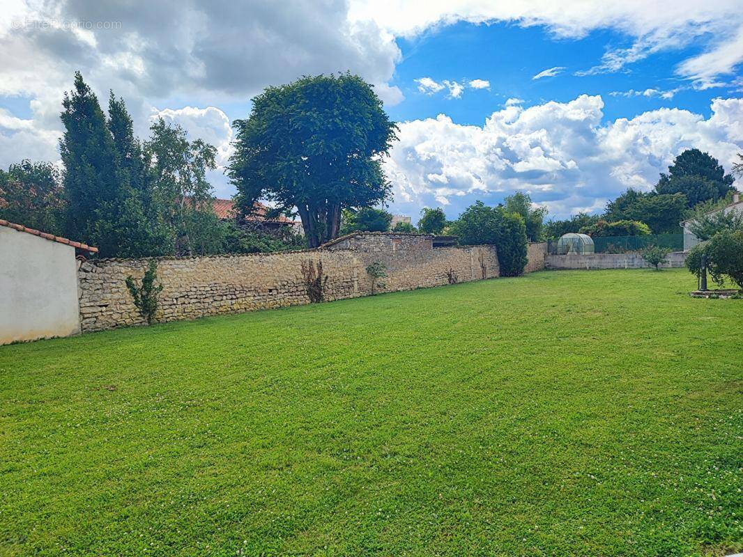 Terrain à SAINT-MAIXENT-L'ECOLE