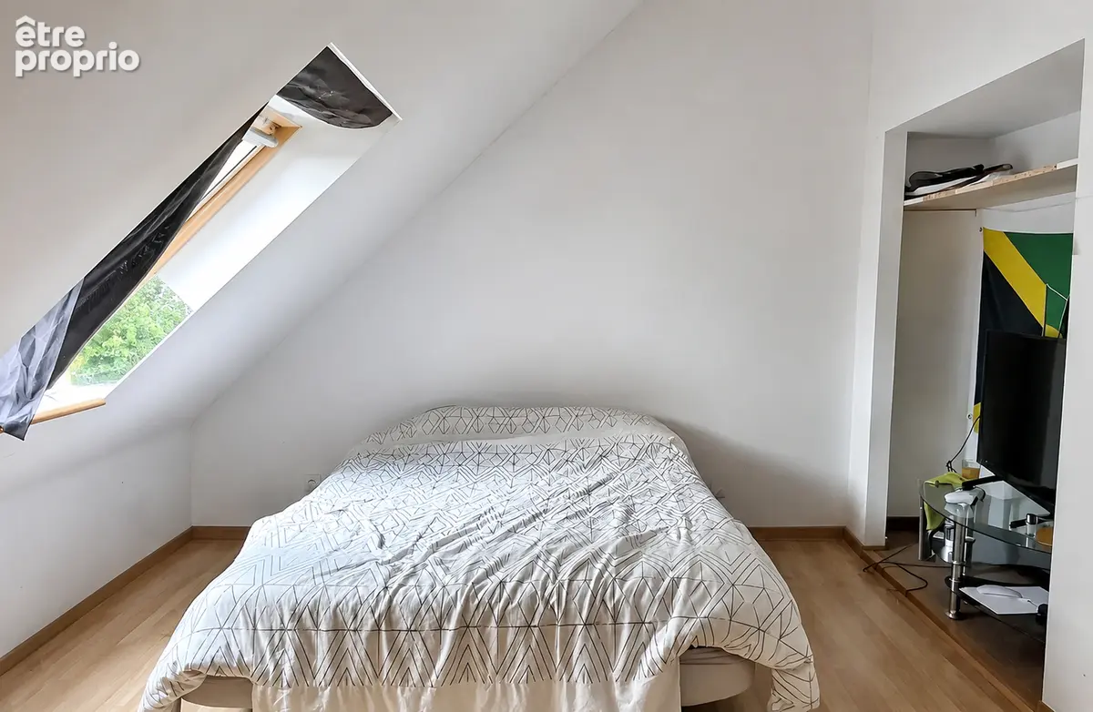 Appartement T4 en duplex à 2 pas du centre-ville - photo 8
