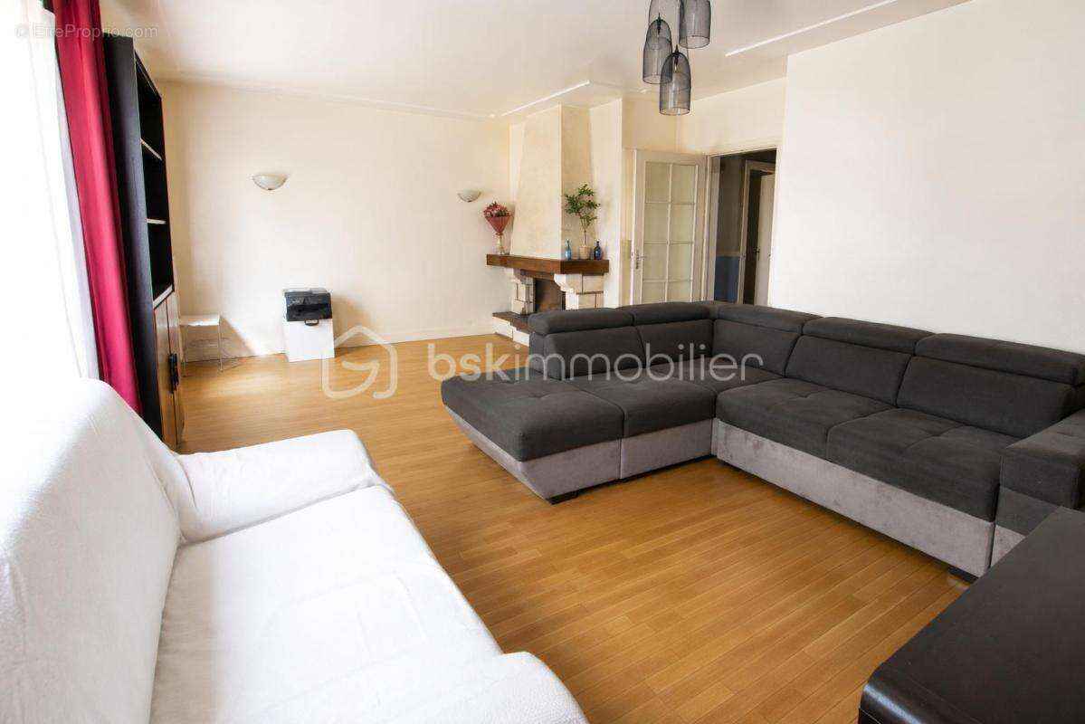 Maison familiale d'environ 135 m² – 4 chambres – Sous-sol total – Jardin clos – Étréchy - photo 3