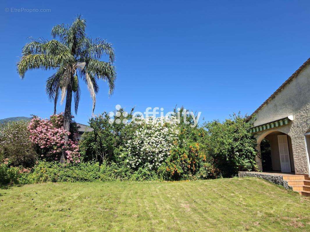 Maison à SANTA-LUCIA-DI-MORIANI