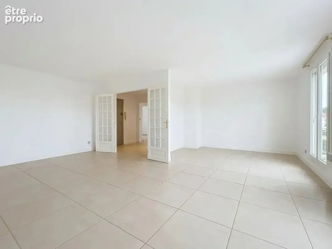 T4 -  3 chambres - 83m2 - Balcon  - Garage double - photo 2