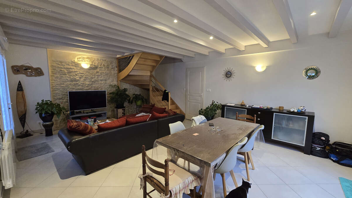 Maison à CIRE-D'AUNIS