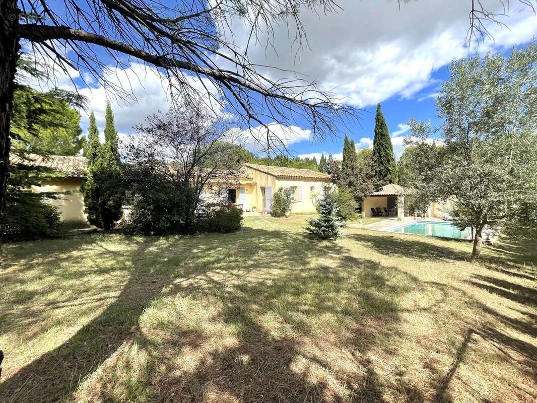 Maison à VAISON-LA-ROMAINE