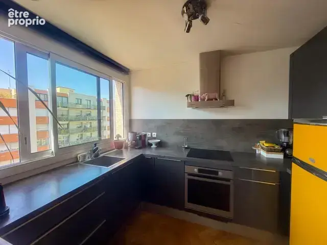 Un deux-trois pièces en hauteur bien situé dans le 18ème arrondissement - photo 5