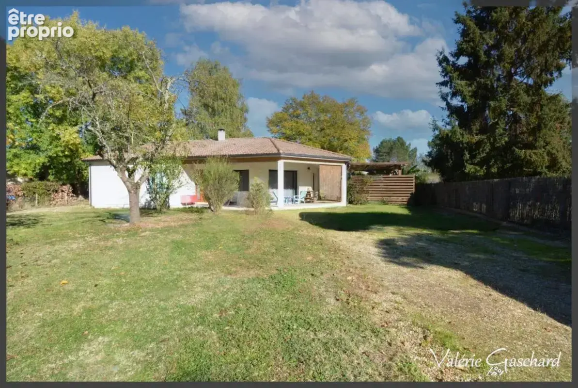 Ménesplet (proche Montpon-Ménestérol) Maison de  130 m² en parfait état - photo 2