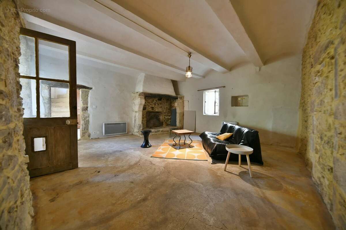 Maison à UZES
