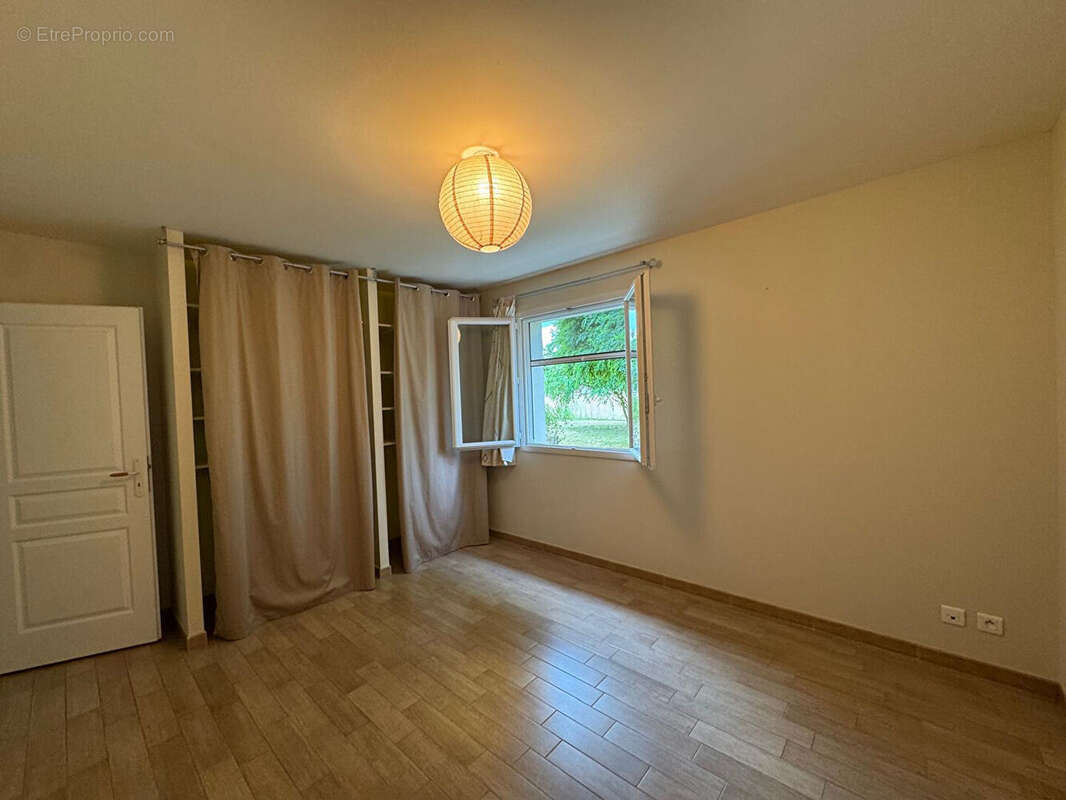 Maison récente, 148 m², 4 chambres à lucgarier - photo 9