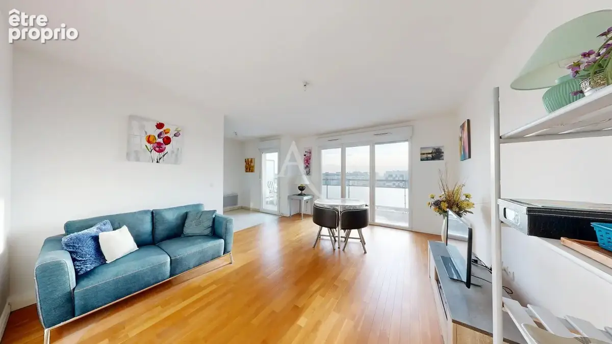 Superbe T3 au dernier étage avec terrasse et vue dégagée - photo 4