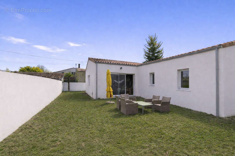 Maison à vendre 4 pièces axe 4 voies La Rochelle / Niort - photo 10