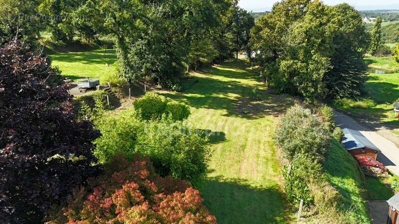 Terrain à CARHAIX-PLOUGUER