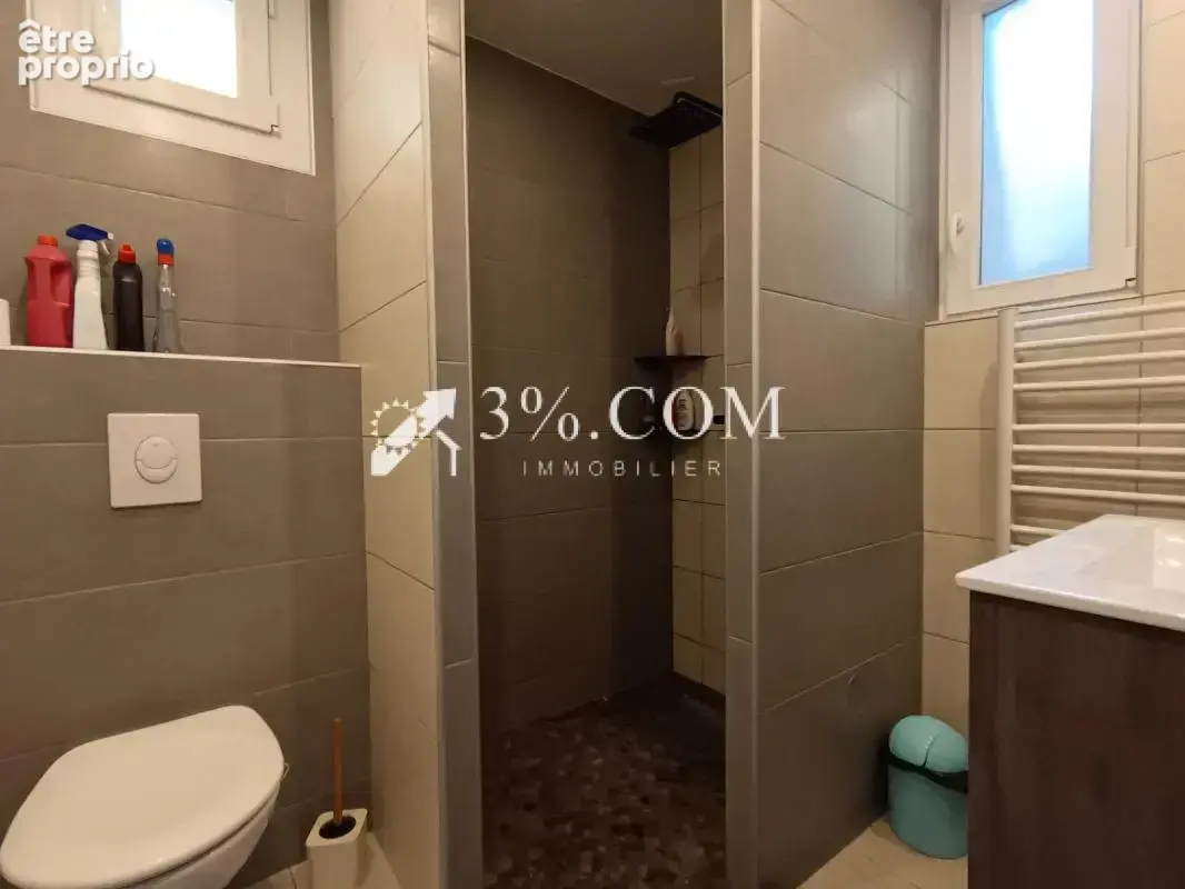 Maison de 76m2 renovee avec garage et place de stationnement - photo 7