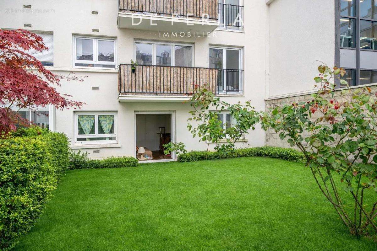Appartement à PARIS-15E