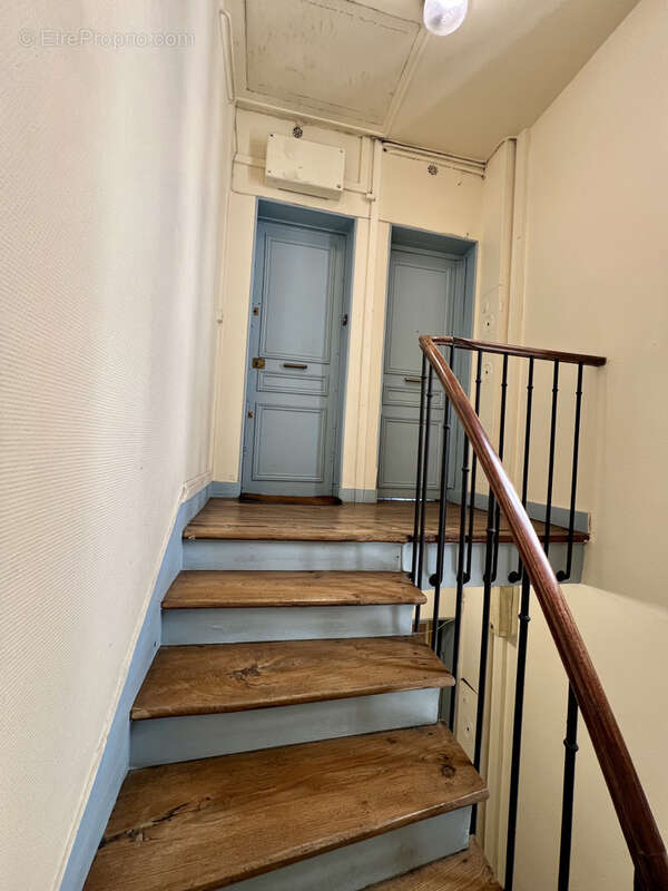 Appartement à PARIS-14E