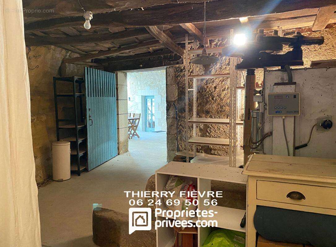 Maison à VILLAINES-LES-ROCHERS