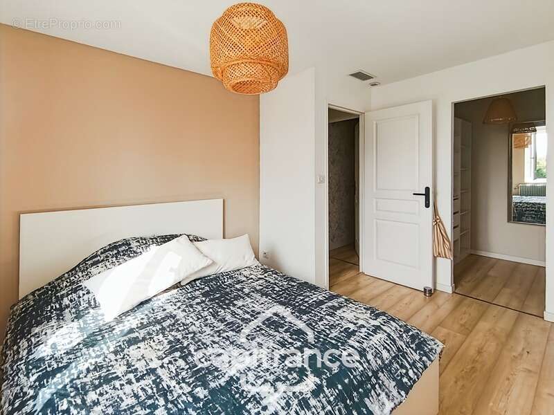 Maison à COLAYRAC-SAINT-CIRQ