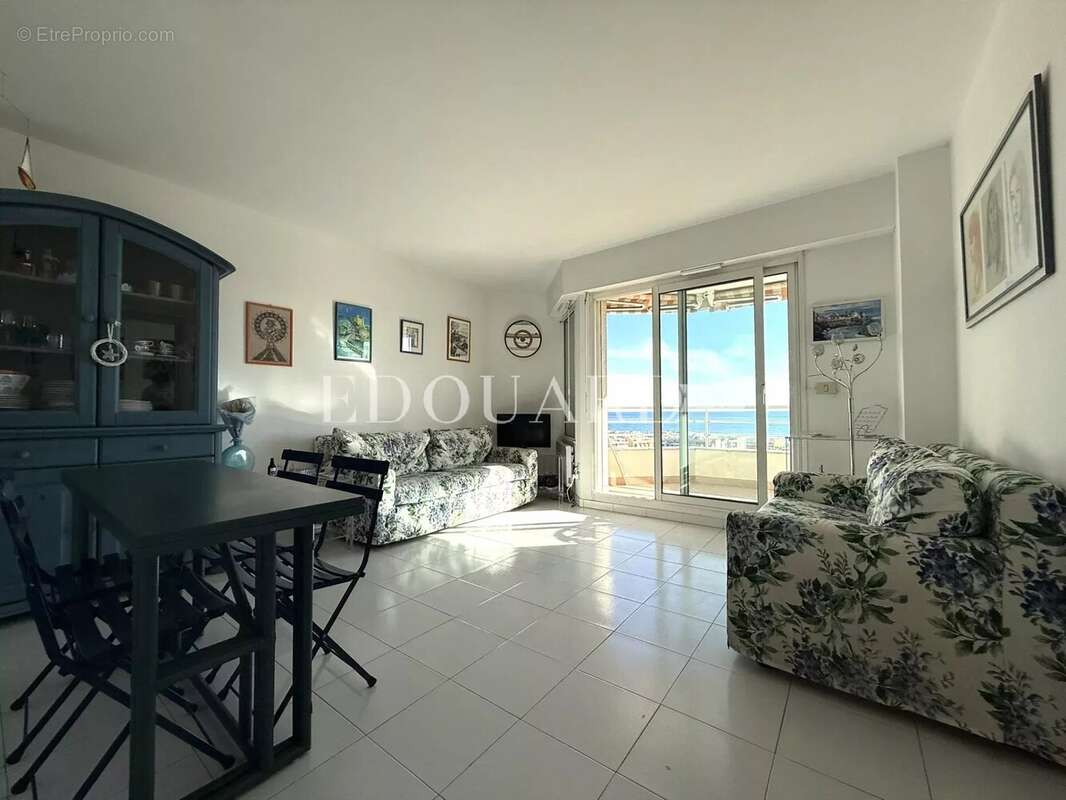 Appartement à ROQUEBRUNE-CAP-MARTIN