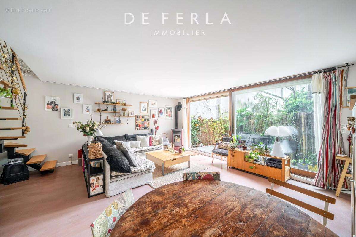 Appartement à PARIS-14E