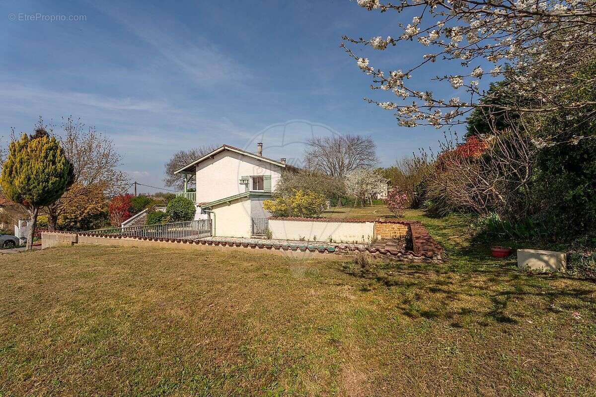 Maison à FRANS